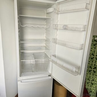 Prodám lednici Zanussi - 3