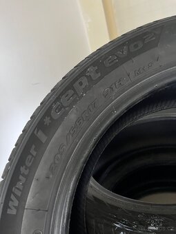 Pneu Hankook 205/55 R17 M+S - 3