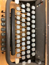 Starý psací stroj, nálezový stav - 3