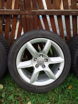 Originál AUDI ALU kola R17 + zánovní zimní pneu 245/45 - 3