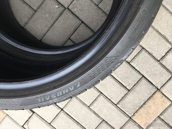 pneu 235/35/19 - 3