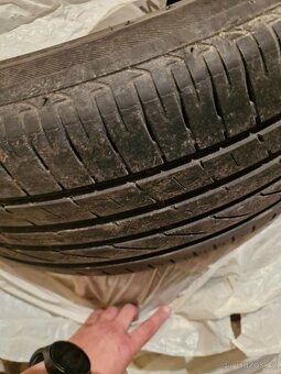 Prodám pneu 215/50 R17 - 3