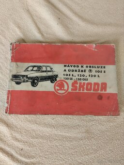 Škoda 105 servisní kniha - 3