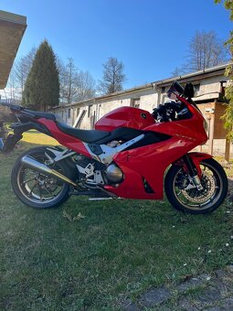 Prodám Honda VFR 800F 2016 - 3