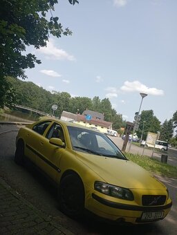 Volvo S60 2.3i V5 103kw - 3