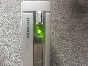 DVD  PŘEHRAVAČ  ZN.  HYUNDAI  S  DÁL. OVLADAČEM - 3