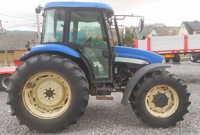Traktor New Holland TD80D - 3