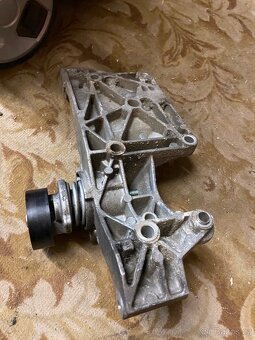 Držák na motor Škoda Fabia 1.9 PD - 3