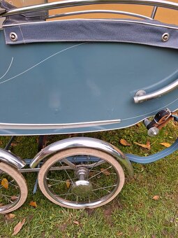 Starožitný kočárek pro miminko č. 203 - 3