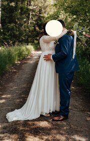 Svatební šaty s krajkou a dlouhým rukávem - 3