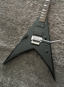 Jackson King V - 3