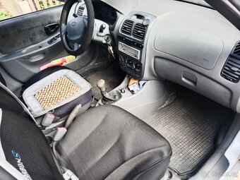 Hyundai Accent - 3