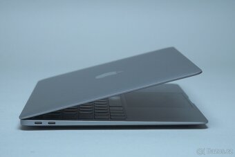 ZÁRUKA/Macbook Air 13.3"/M1/8GB RAM/256GB SSD/CZ/BAT - 3
