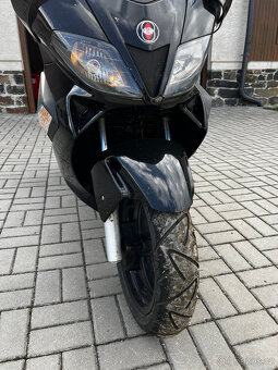Prodám maxiscooter Gilera Nexus 125 i.e. (2008) - 3