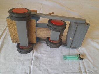 Retro hračka traktor dřevěný - 3