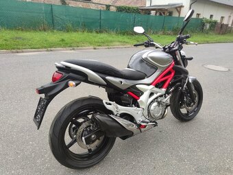 Suzuki SFV 650 Gladius ABS - 3