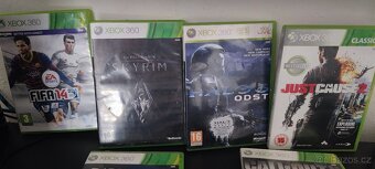 XBOX 360 (250GB) VIZ foto 2xovladač 6her - 3