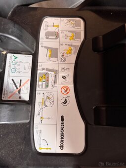 Doona + originál mobilní autosedačka se základnou 0-13kg - 3