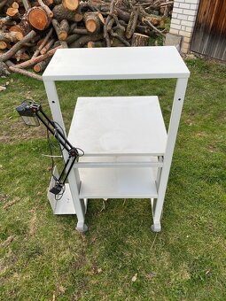 Stolek pod počítač - 3