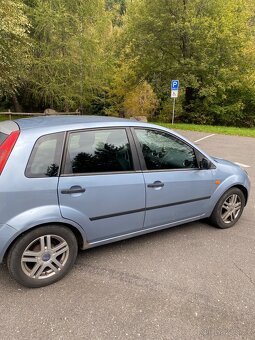Ford fiesta 2005 - 3