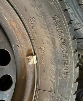 Prodám Firestone Winterhawk 195/65 R15 - 3