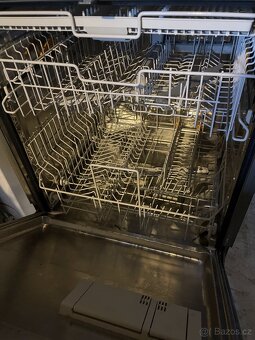 Prodám na díly vestavnou myčku Miele G1022SCi - 3