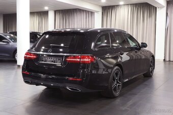 Mercedes-Benz E300de AMG - otevřeno celý víkend do 20:00 - 3