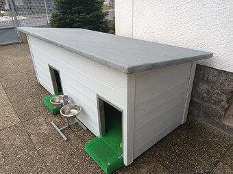 Psí dvoubouda pro dva velké psi - 3