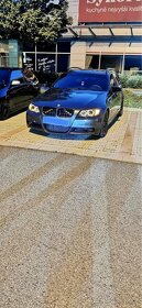 Okrasné výztuhy za ledvinky na BMW E90/E91/E92/E93 - 3