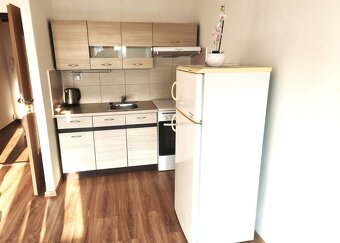 1+kk Mor. Ostrava, úpravy, 8.900 Kč + běžná elektřina. Volný - 3
