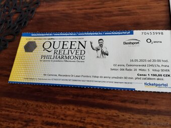 Queen relived, 02 arena - 3