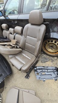 Bmw e61 interierove dily - 3