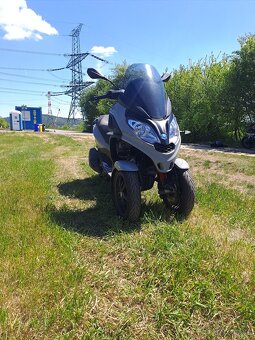 Piaggio mp3 300 sport - 3
