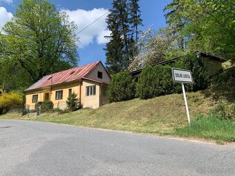 Chalupa k rekonstrukci v malebné krajině u hradu Svojanov - 3