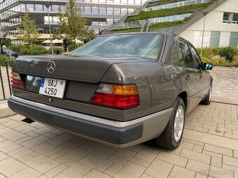 Mercedes Benz 300 D - 3