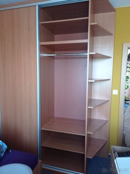 Krásná šatní skříň - 3