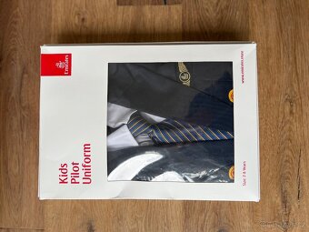 Originální dětská uniforma pro pilota Emirates - 3