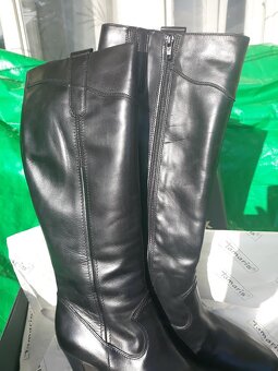 Nové kožené kozačky č.39, černé, rezavé, béžové - 3