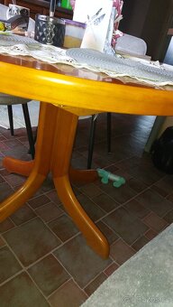 Kulaty rozkládací jedelni stůl- masiv - 3