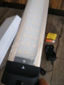 LED světelná tyč na focení - 3