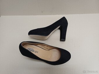 Černé semišové lodičky vel.38 - 3