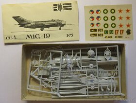 Letadlo Mig-19 - 3