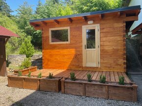 Venkovní roubená sauna v moderním designu - 3