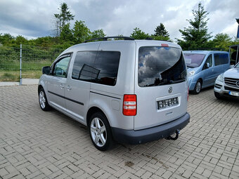 VW Caddy 1,6 TDI Obytná vestavba, solár, lůžko - 3