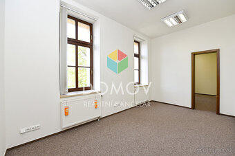 Pronájem kanceláře 19 m² – Beroun-Závodí, včetně energií, vo - 3