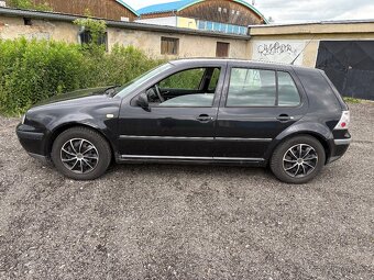 Prodám Volkswagen Golf IV. 1,4. 55 Kw benzín - 3