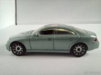 MATCHBOX - MERCEDES-BENZ CLS500 - POZRI DETAILNÉ FOTO - 3