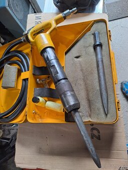 Pneumatické kladivo Atlas copco - 3