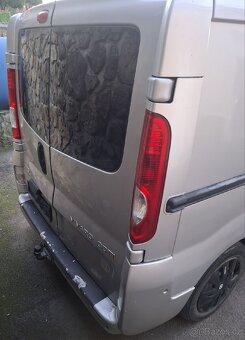 Opel Vivaro 2.0 84kw 2008 potkaný motor - 3