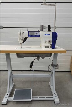 Průmyslový automaticky šicí stroj JUKI DDL8000A - 3